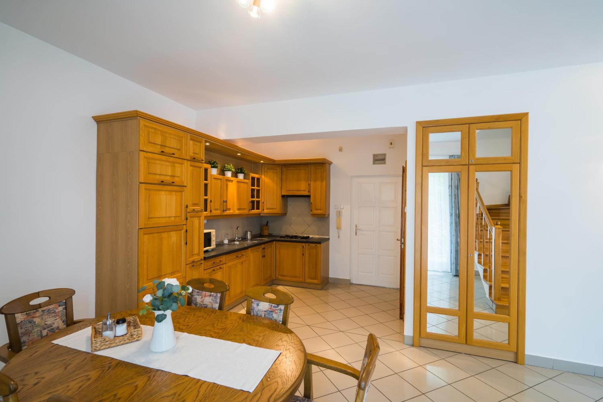 Gyorfi Apartmanhaz Замарди Экстерьер фото