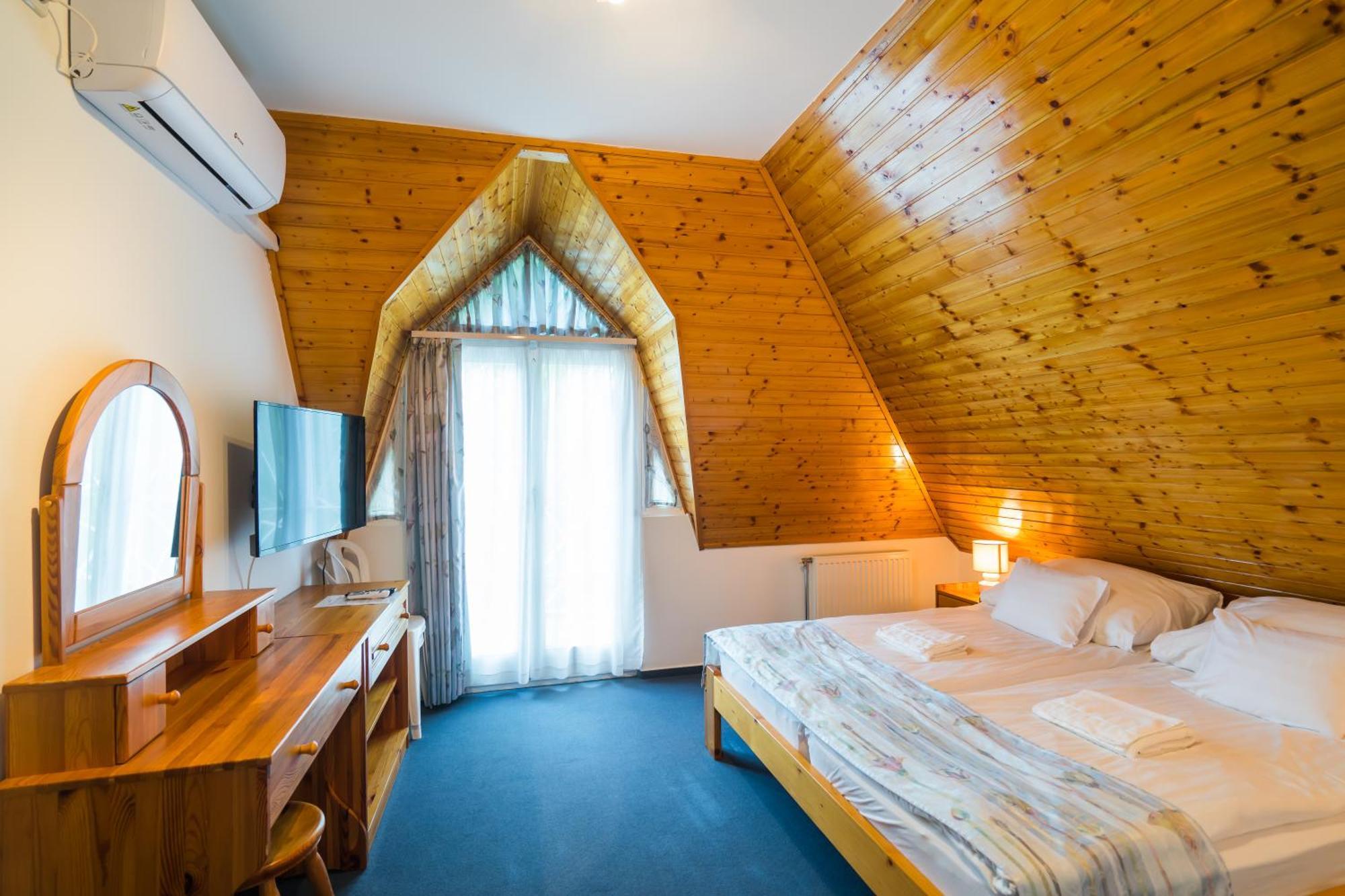 Gyorfi Apartmanhaz Замарди Экстерьер фото